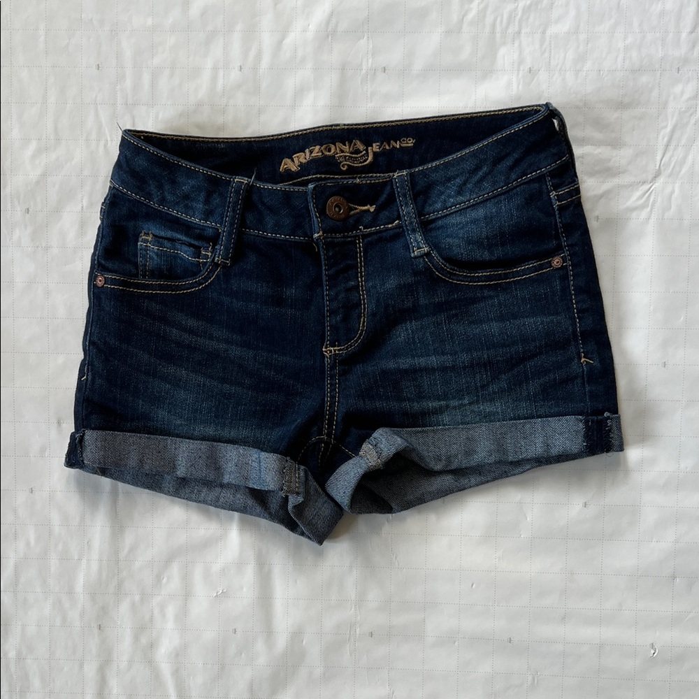 Arizona Jean Company Women's Deep Indigo Jean Shorts - Size 0
